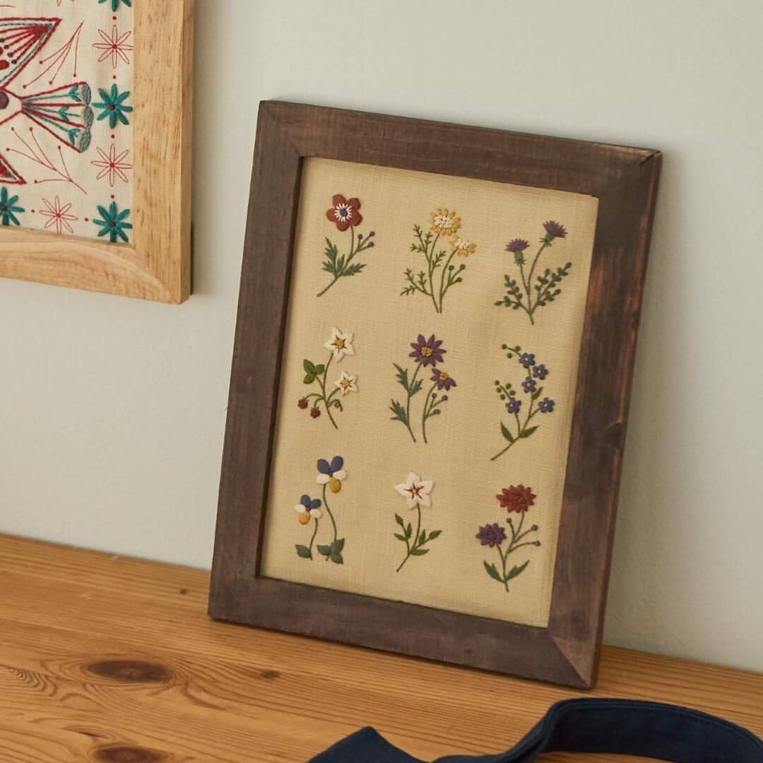 Kit de bordado "Flores" - Crema, diseñado por Atelier de Nora para Cosmo