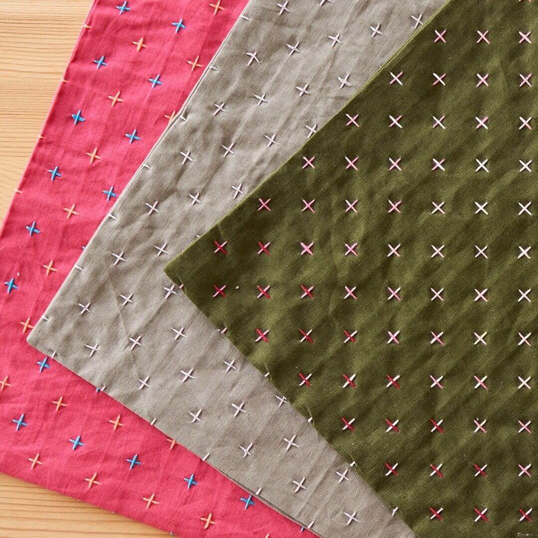 Hidamari Sashiko Lecien telas mini cruces