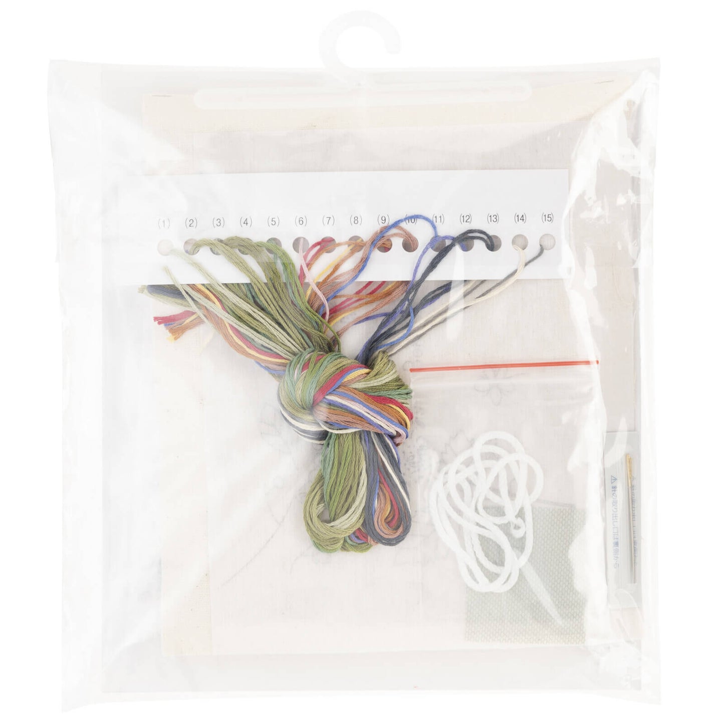 Kit de bordado "Bayas", diseñado por Kazuko Aoki para Cosmo