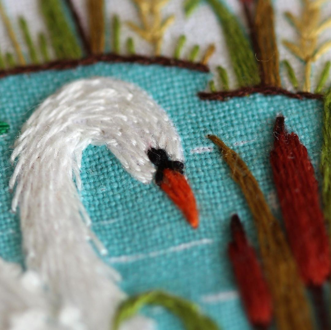 Kit de bordado "Sampler Cisne" de Kiriki Press