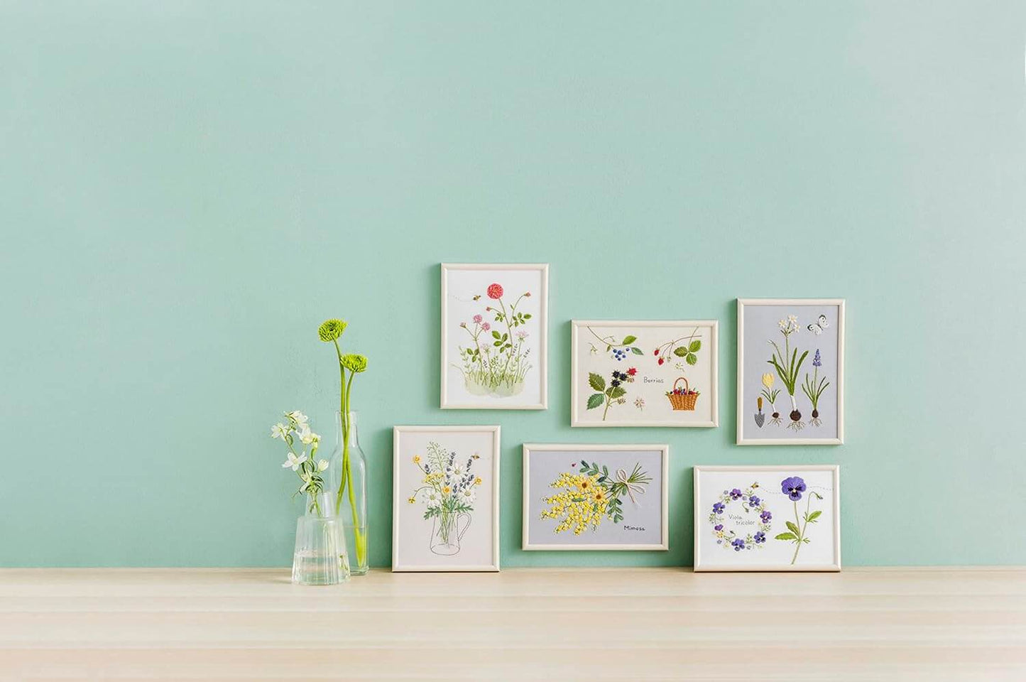 Kit de bordado "Ramo de flores", diseñado por Kazuko Aoki para Cosmo