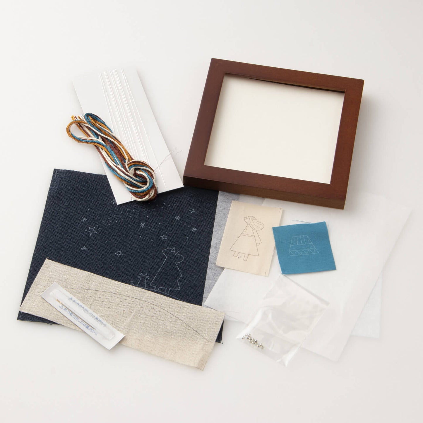 Kit de bordado "Mi vida con gatos: noche" de Cosmo