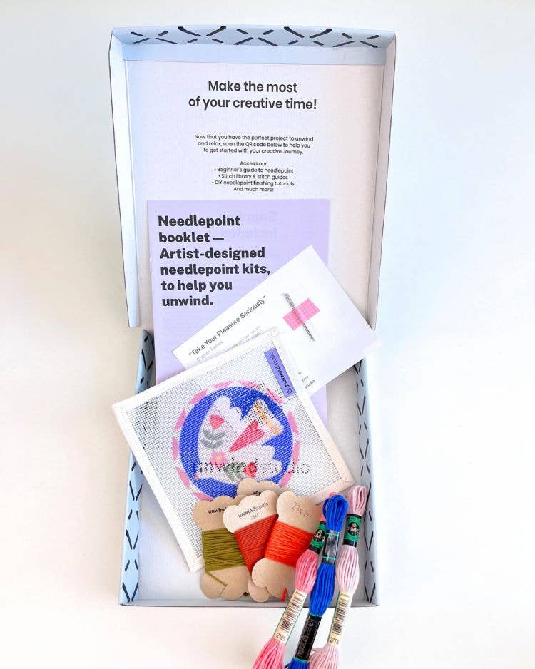 Kit de adorno en cañamazo Folk Bird Noon de Unwind Studio