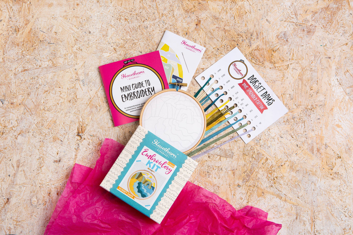 Kit de Bordado pequeño "Dorset Days" - Hawthorn Handmade