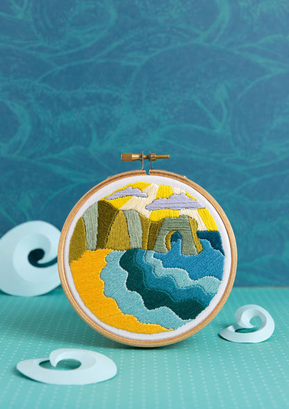 Kit de Bordado pequeño "Dorset Days" - Hawthorn Handmade