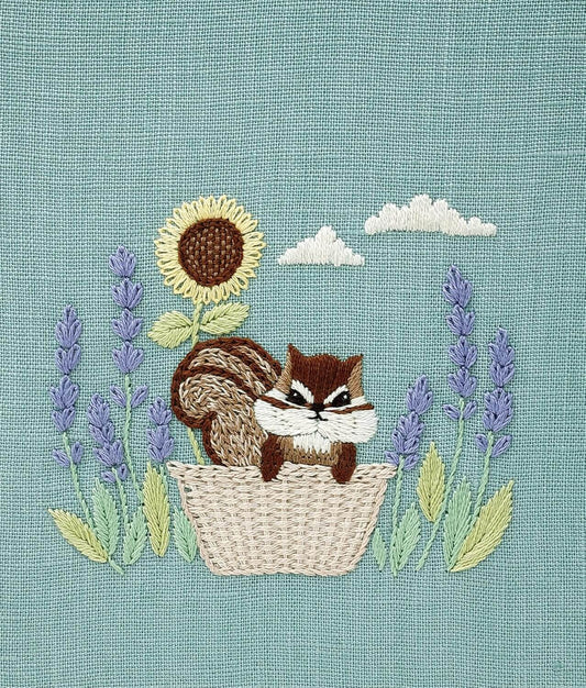Kit de bordado: "Los 12 meses de los animales del bosque", diseñado por Chicchi para DMC Japan