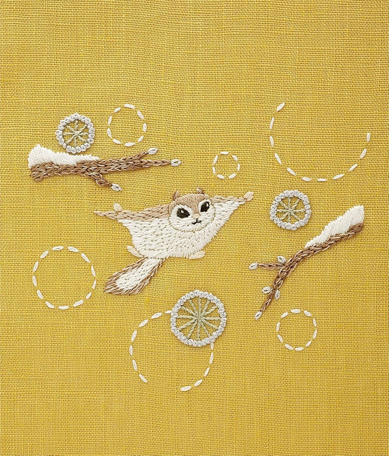 Kit de bordado: "Los 12 meses de los animales del bosque", diseñado por Chicchi para DMC Japan