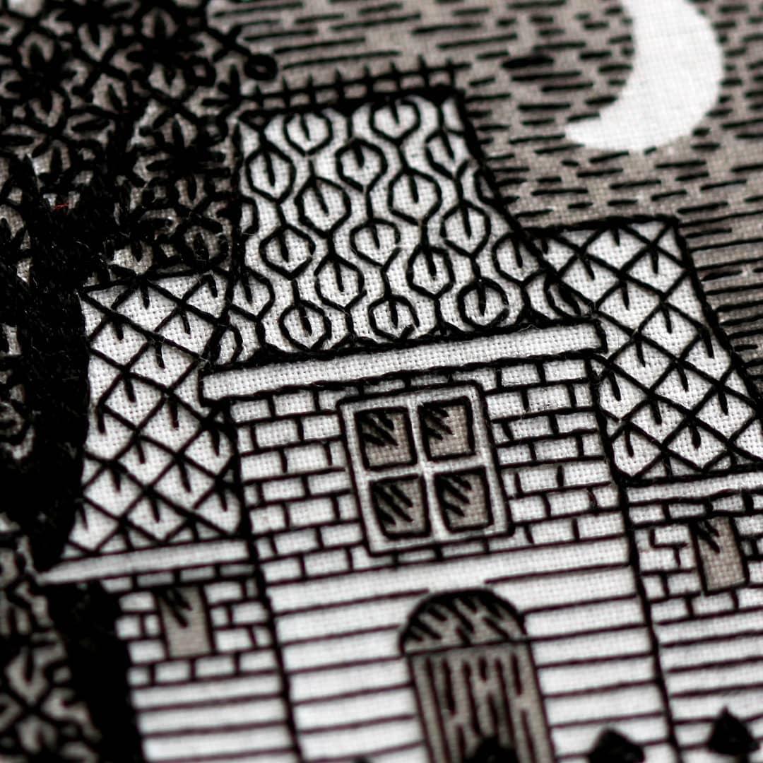 Kit de bordado "Sampler Casa Victoriana" de Kiriki Press