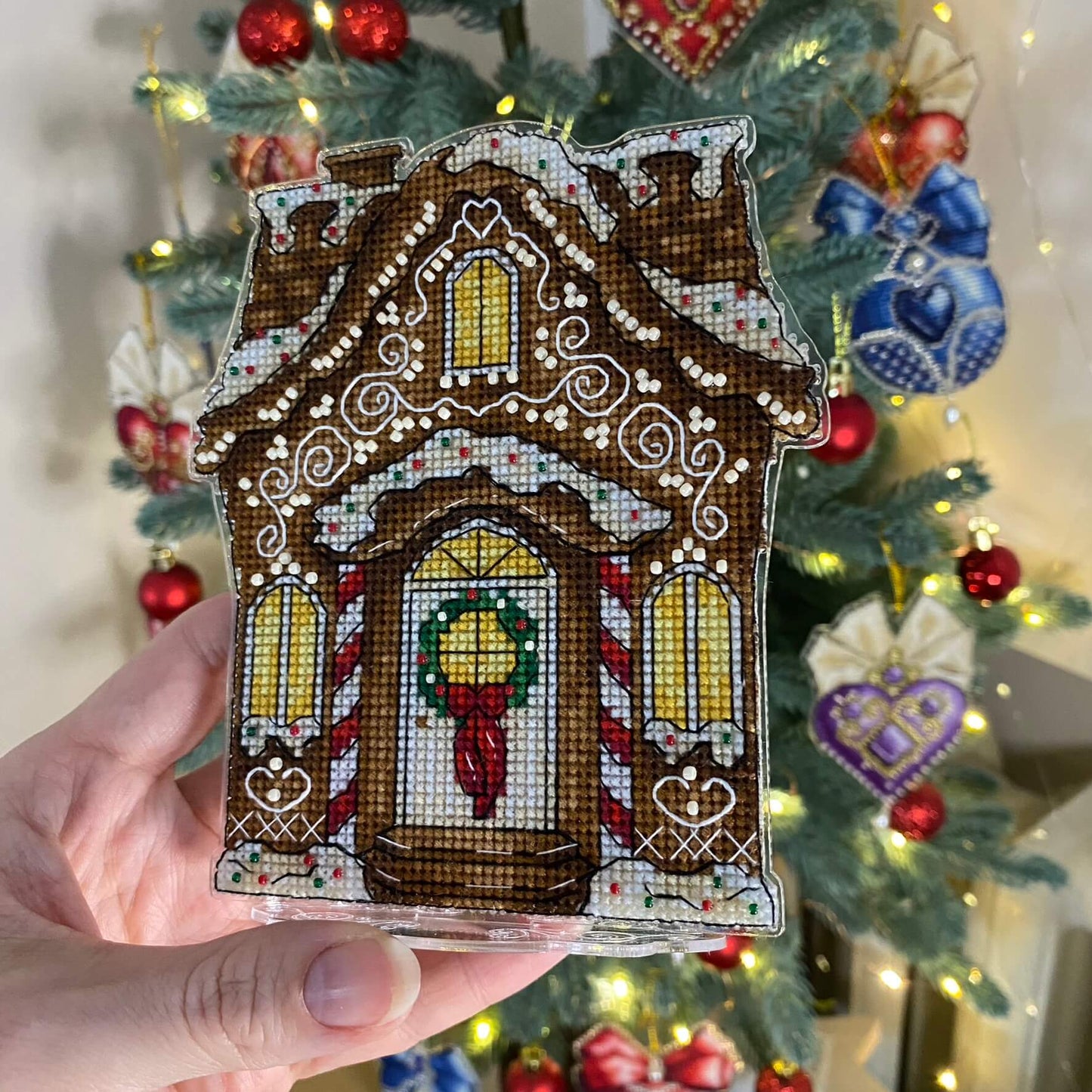 Kit de punto de cruz “Casa de Jengibre"