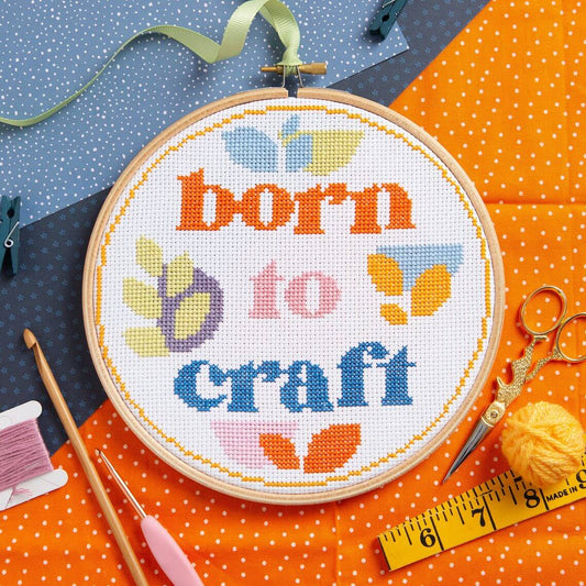 Kit de Punto de Cruz "Born to Craft" de Hawthorn Handmade
