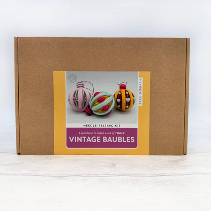 Kit de fieltro con aguja "Adornos navideños vintage" - Bergin & Bath 