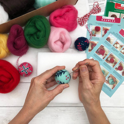 Kit de fieltro con aguja "Navidad" - Bergin & Bath 