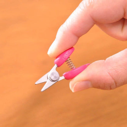 Hemline Hummingbird Threader and Thread Trimmer