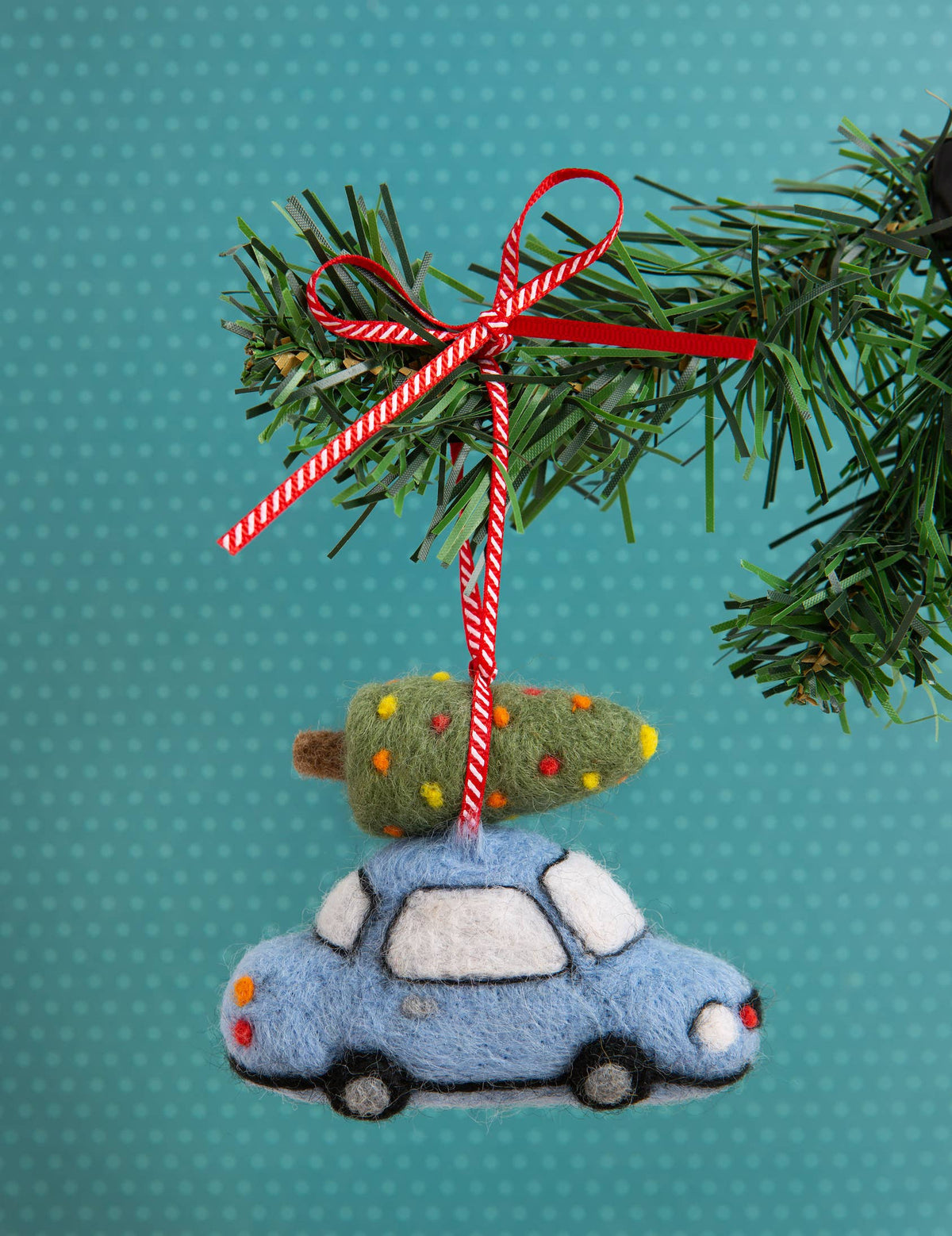 Mini kit de fieltro con aguja “Coche de Navidad” - Hawthorn Handmade