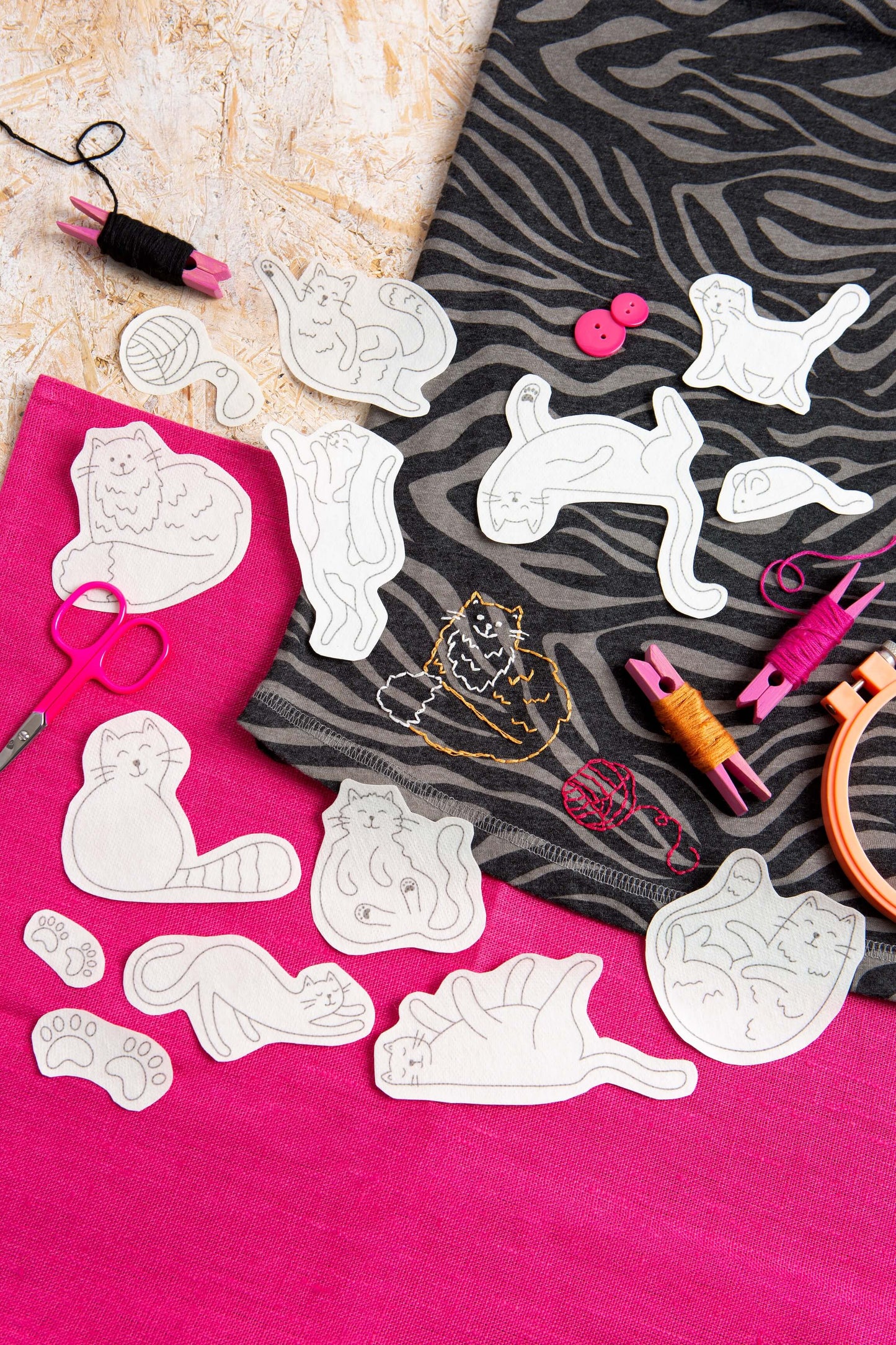 Pegatinas solubles para bordar “Curious Cats” - Hawthorn Handmade