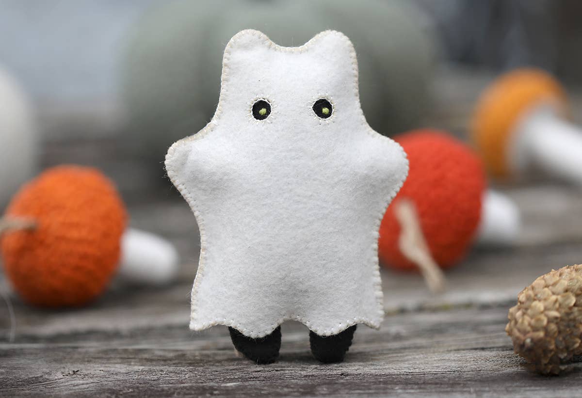 Kit Muñeco de Fieltro "Gato Fantasma" – Kiriki Press