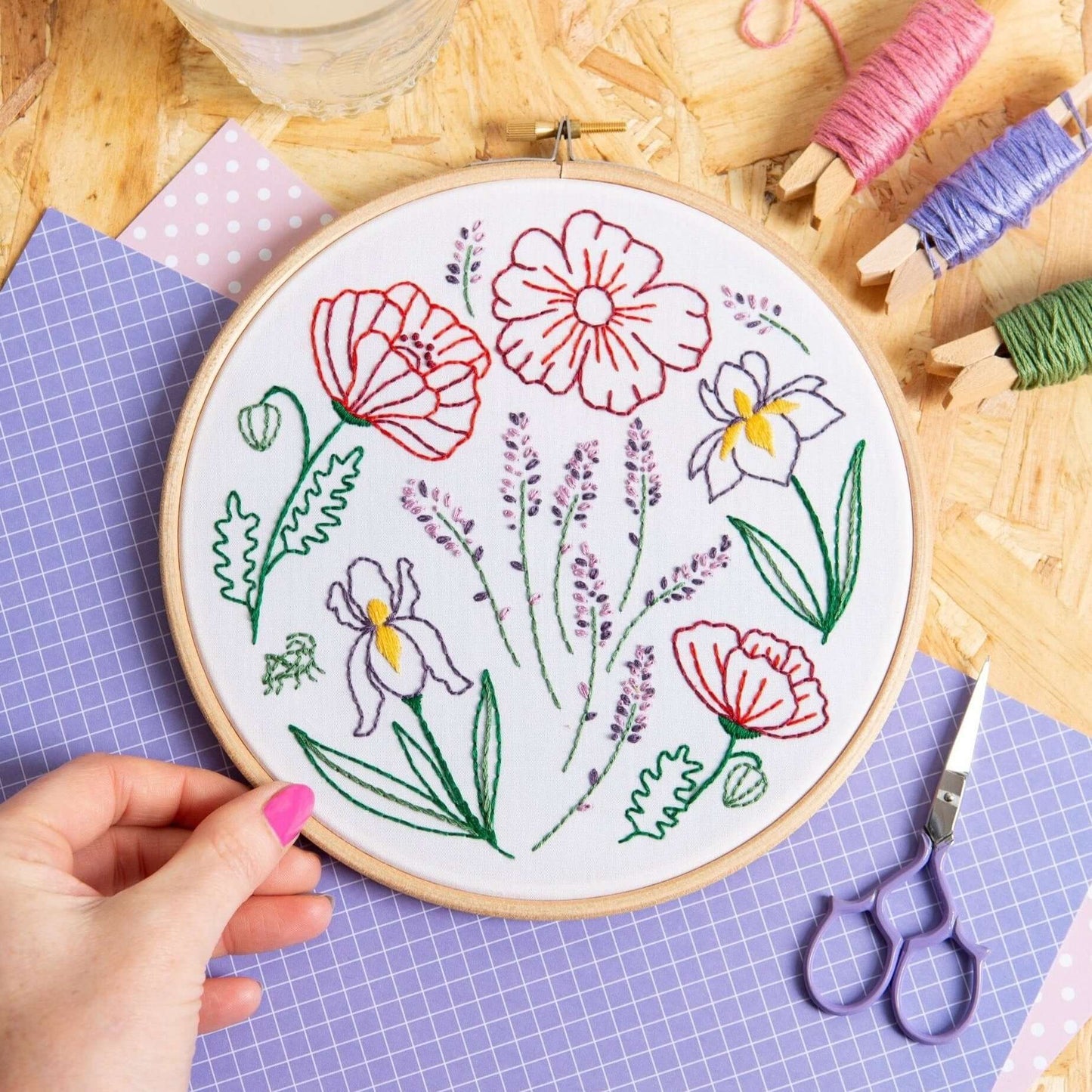 Kit de Bordado "Fields of Provence" - Hawthorn Handmade